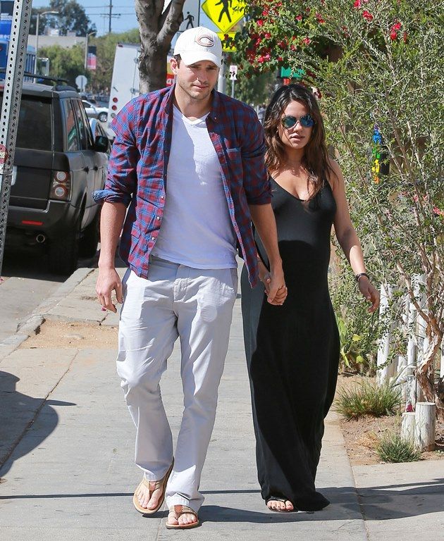  photo mila-kunis-2_zps4b3d25f8.jpg