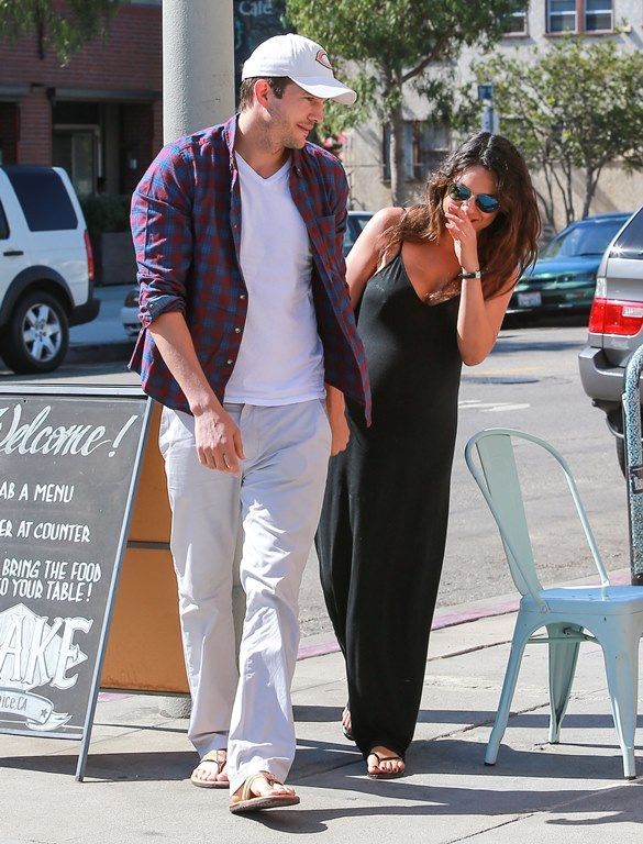  photo mila-kunis-9_zpsfc8585e4.jpg