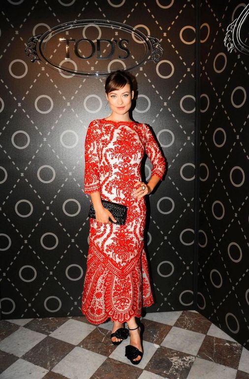 Lady in red Photobucket