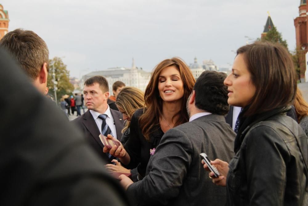 Синди Кроуфорд в Москве Photobucket