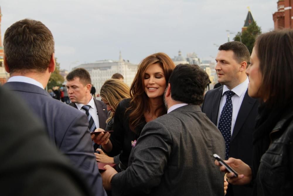 Синди Кроуфорд в Москве Photobucket