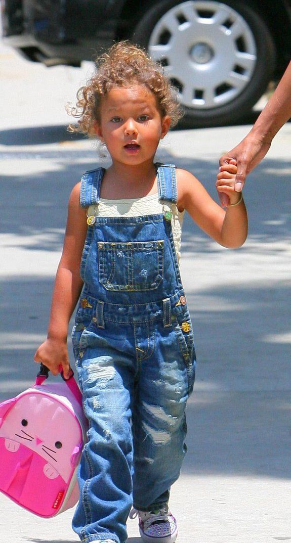 Дочки-матери в ЛА Photobucket