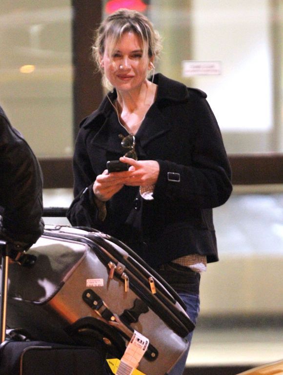 Рене в LAX Photobucket