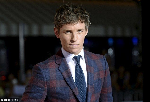 photo 2EB018D200000578-3329159-Stylish_star_Joining_the_suited_and_booted_Oscar_winner_33_on_th-m-54_1448191390380_zpsxm29h7qp.jpg