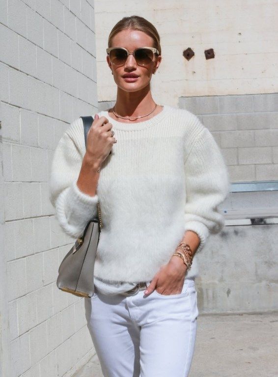  photo Rosie_Huntington_Whiteley_Goes_Shopping_Beverly_QV1Z2JFxDXex_zpsd64801a4.jpg