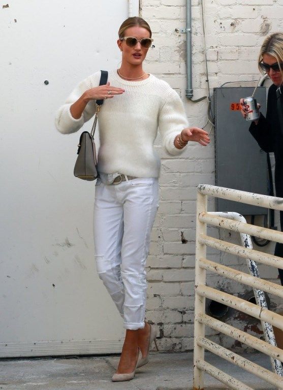  photo Rosie_Huntington_Whiteley_Goes_Shopping_Beverly_ktYYuRQMn7Ax_zpsa0e7d679.jpg