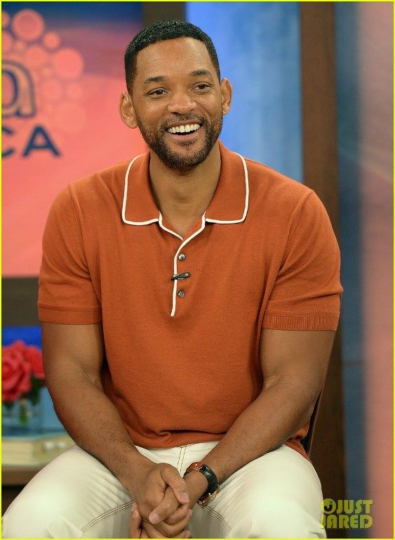  photo will-smith-promotes-focus-plays-charades-on-despierta-america-05_zps3792b2d5.jpg