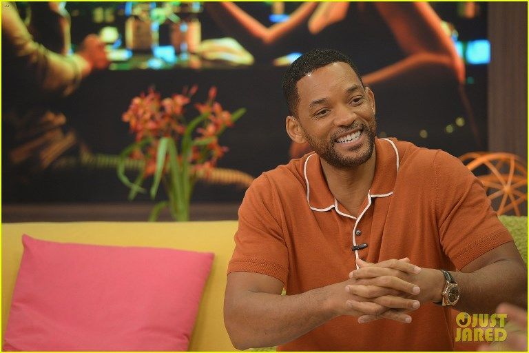  photo will-smith-promotes-focus-plays-charades-on-despierta-america-07_zps456758c5.jpg