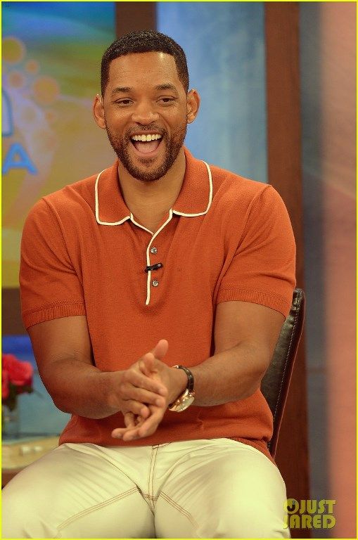  photo will-smith-promotes-focus-plays-charades-on-despierta-america-10_zps292d8b01.jpg
