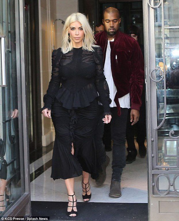  photo 268837A400000578-2989458-Another_day_another_show_Kim_Kardashian_and_Kanye_West_seen_leav-m-91_1426070749695_zpsq8dchtkn.jpg