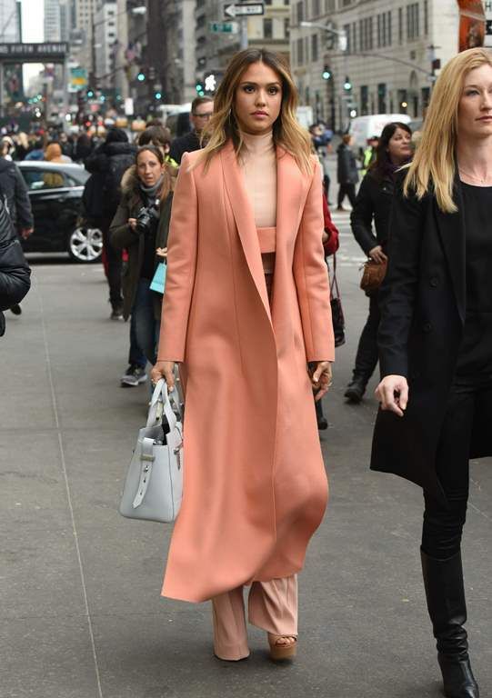  photo Jessica Alba - Out and about in Manhattan March 10-2015 006_zpsuc7cc1a1.jpg