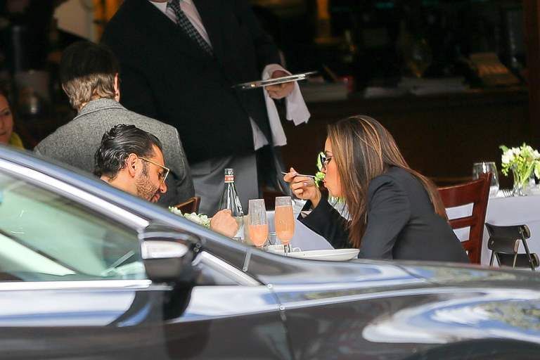  photo Eva Longoria Spotted having lunch at Nello Restaurant April 26-2015  017_zpskwd2ni5p.jpg