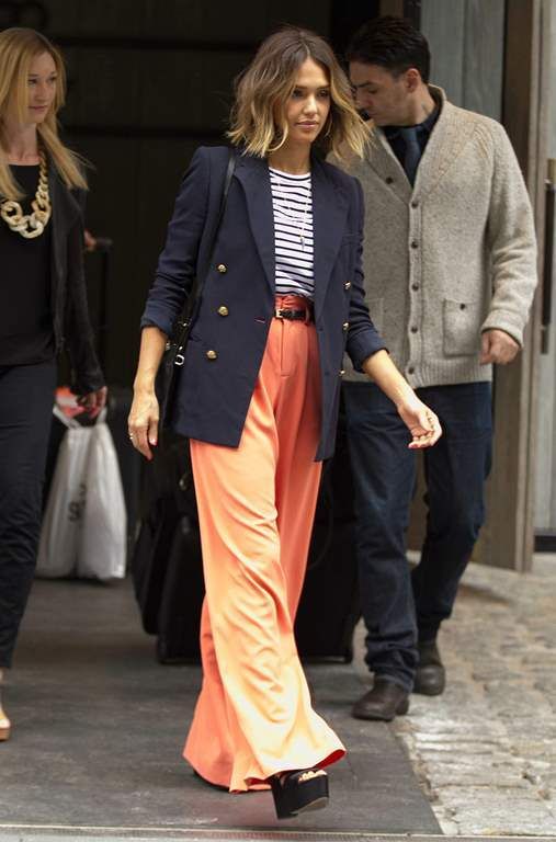  photo Jessica Alba - Leaving her hotel in New York City April 14-2015 009_zps3ekqy1nm.jpg