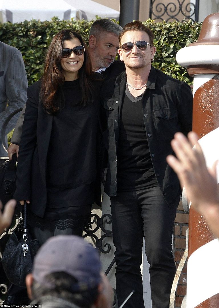 Ах эта свадьба, свадьба, свадьба... photo 1411853876590_Image_galleryImage_Bono_and_his_wife_Ali_Hew_zps4dae1457.jpg