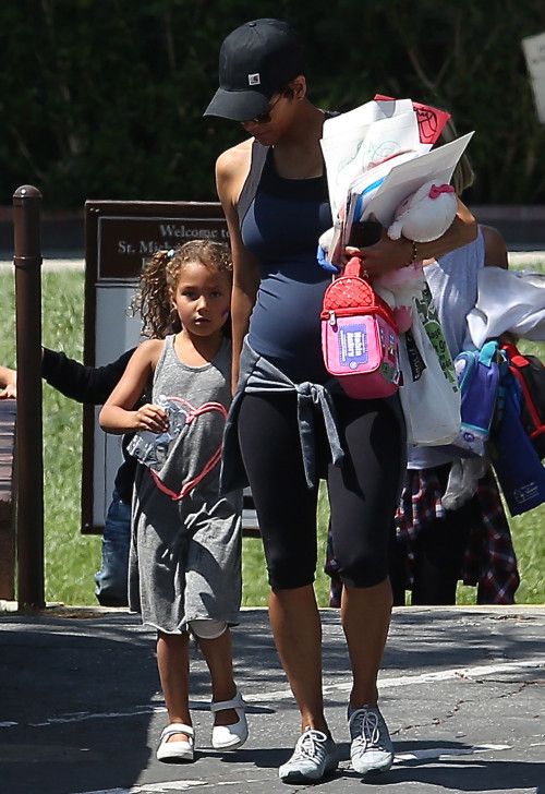  photo FFN_Berry_Aubry_GOODWINFF_051013_51093711-500x728_zps0d3d816a.jpg