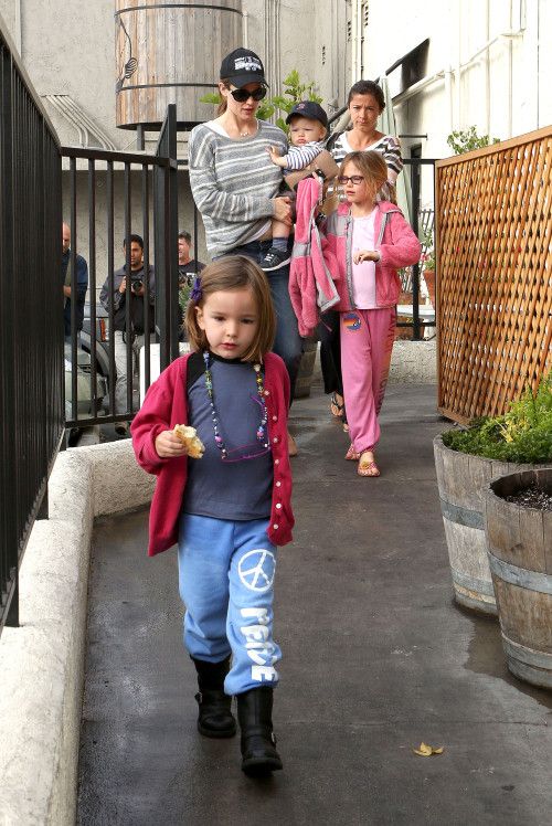  photo GSI_HR_JPEGAG002248_02-500x748_zps6ae42637.jpg