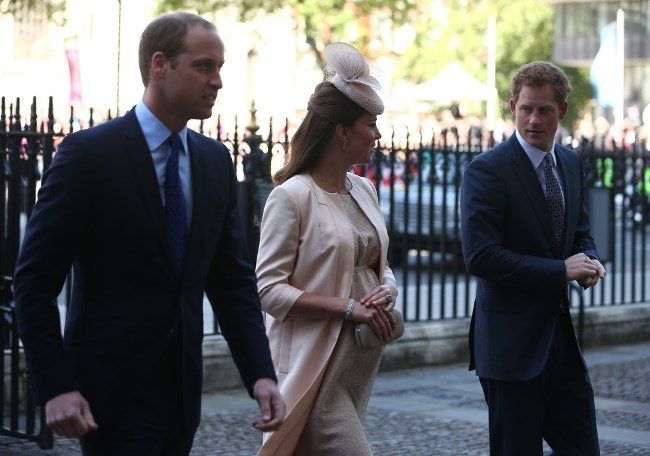 photo KateMiddletonQueenElizabethIIAttendsEyqji6uUqGox_zps06385958.jpg