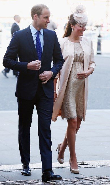 photo KateMiddletonQueenElizabethIIAttendsQBkNKHcyDg6x_zps1a72a257.jpg