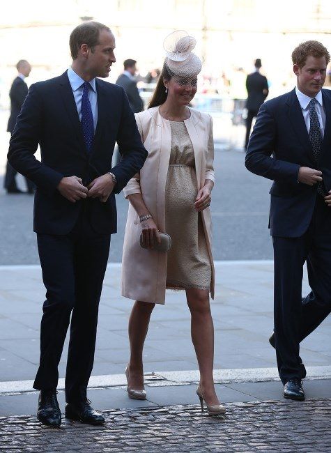 photo KateMiddletonQueenElizabethIIAttendsydN-a3c1yE1x_zpsa4537656.jpg