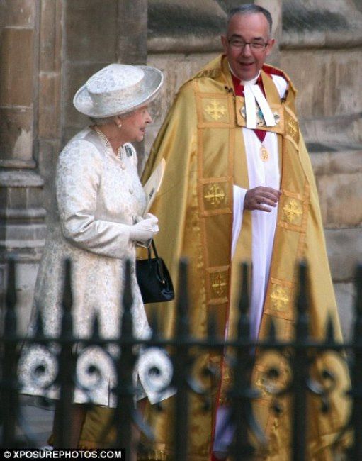 photo article-0-1A24181F000005DC-164_470x598_zps45cadfc9.jpg