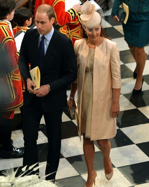 photo article-2335617-1A2412FB000005DC-474_470x589_zps2875e3fc.jpg