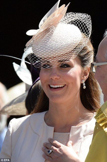 photo article-2335639-1A242B3A000005DC-475_470x715_zpseed36c2c.jpg