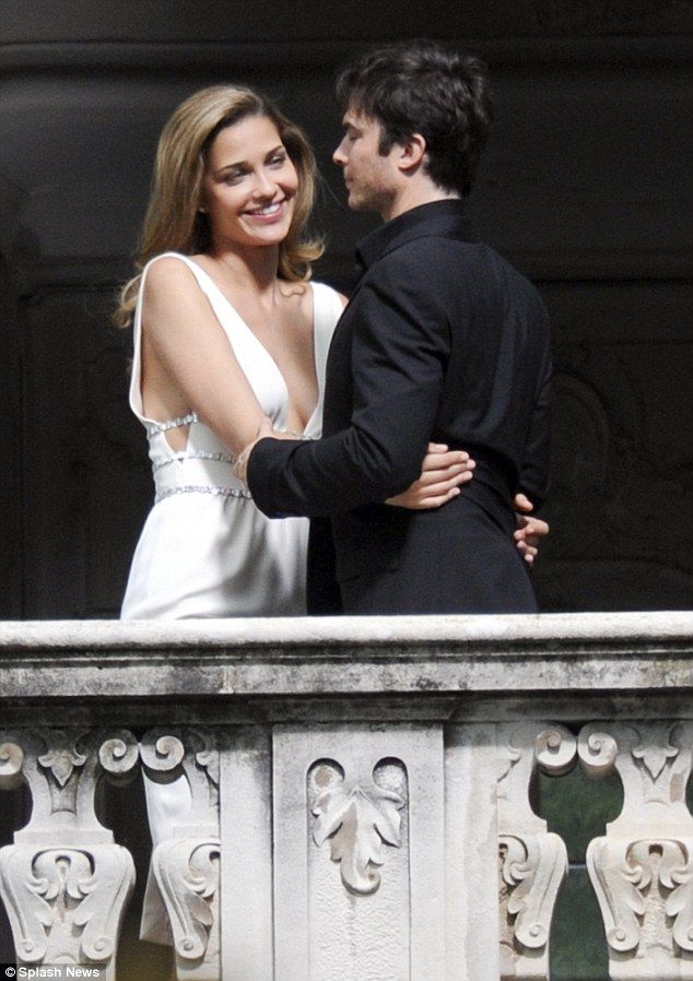 photo article-2355411-1AA6C208000005DC-217_634x898_zpsf01e5342.jpg