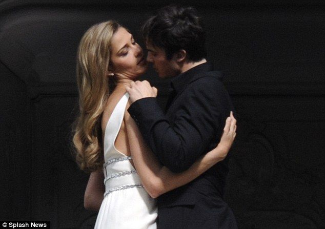 photo article-2355411-1AA6C294000005DC-871_634x447_zps1c83fd82.jpg