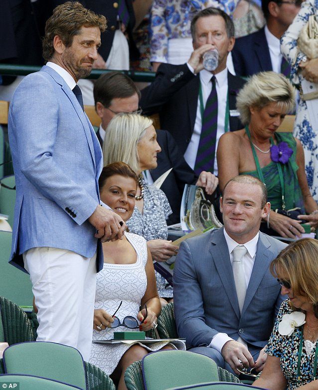  photo article-2357839-1AB383B9000005DC-884_638x781_zpsbdf48c04.jpg