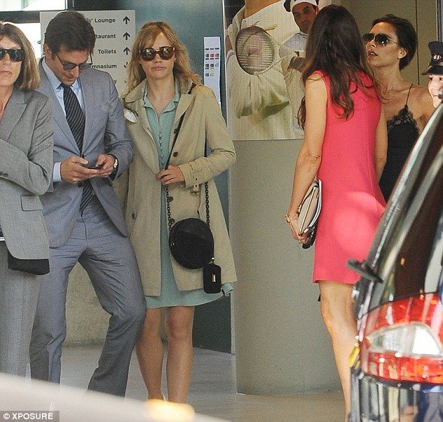  photo article-2357839-1AB553B1000005DC-283_634x604_zpsda1542b7.jpg