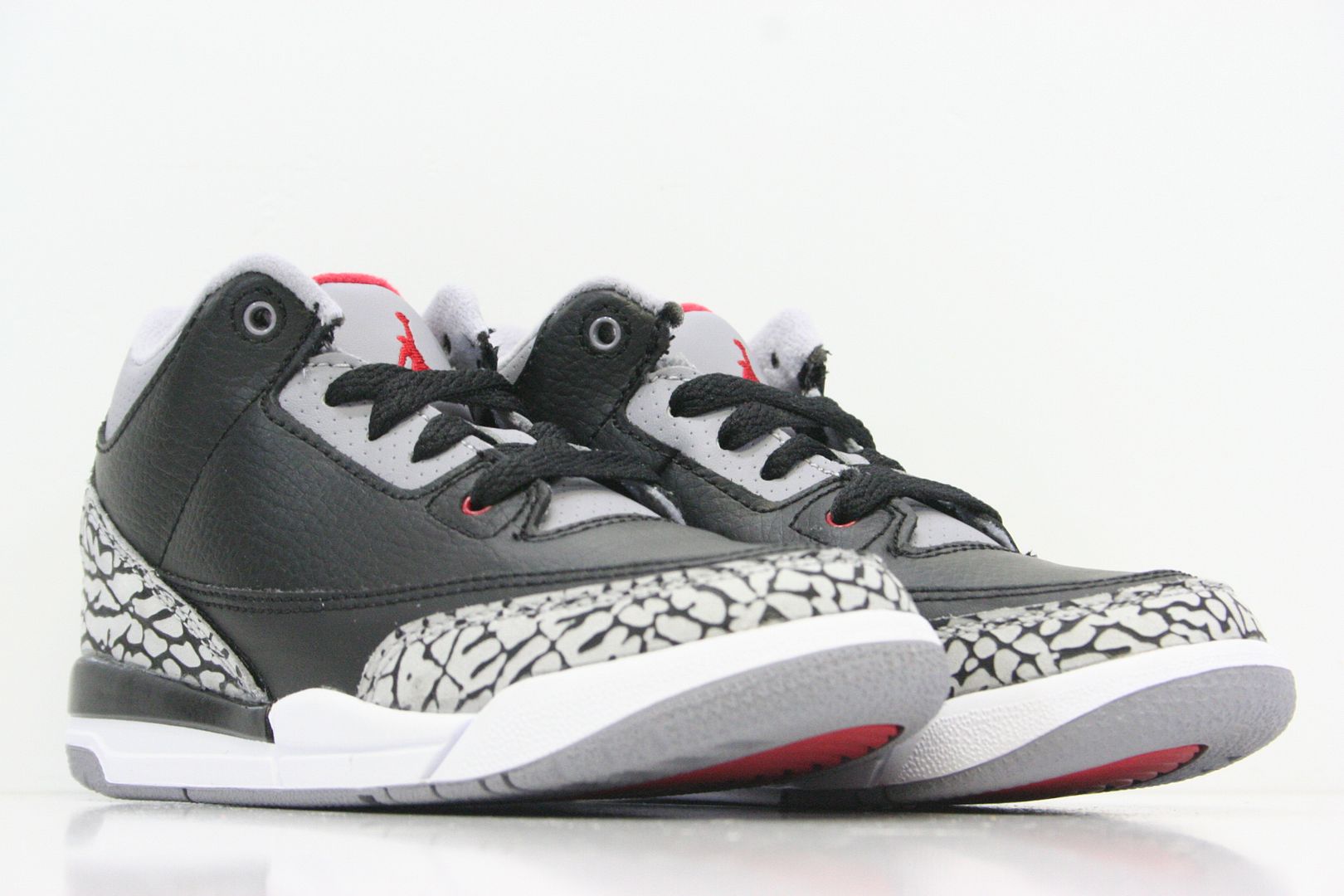 JORDAN RETRO 3 BLACK CEMENT SZ 11 3 PS PRE SCHOOL JORDAN 3 CEMENT 