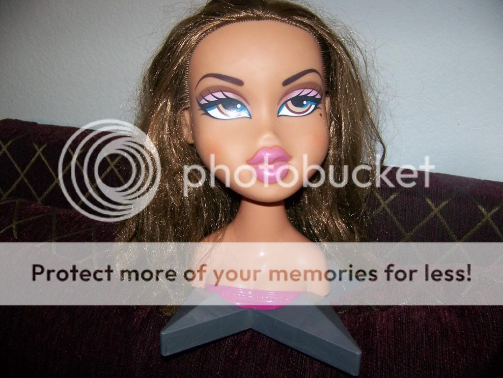 2002 TM & MGA ENT. JASMINE BRATZ STYLING DOLL HEAD (NO ACCESSORIES 