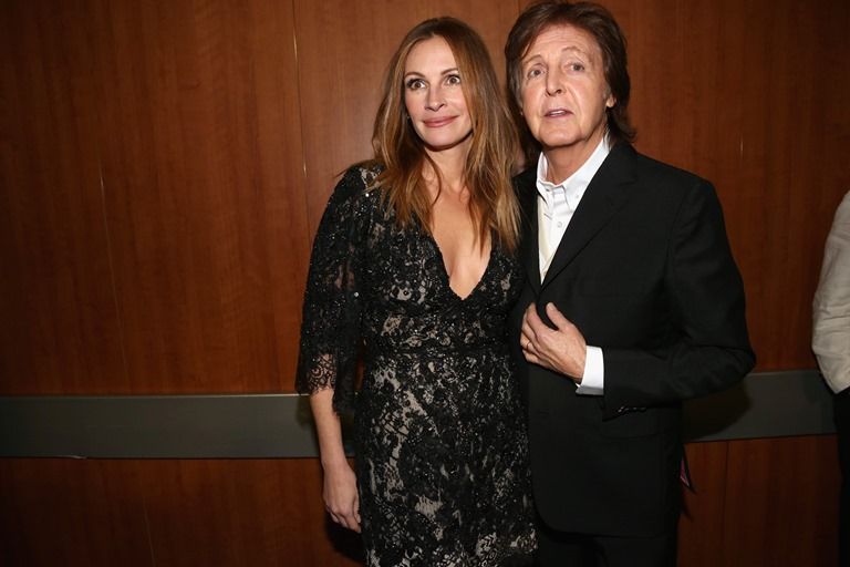 photo 849383754_roberts_grammy_11_123_125lo_zps0f149b71.jpg