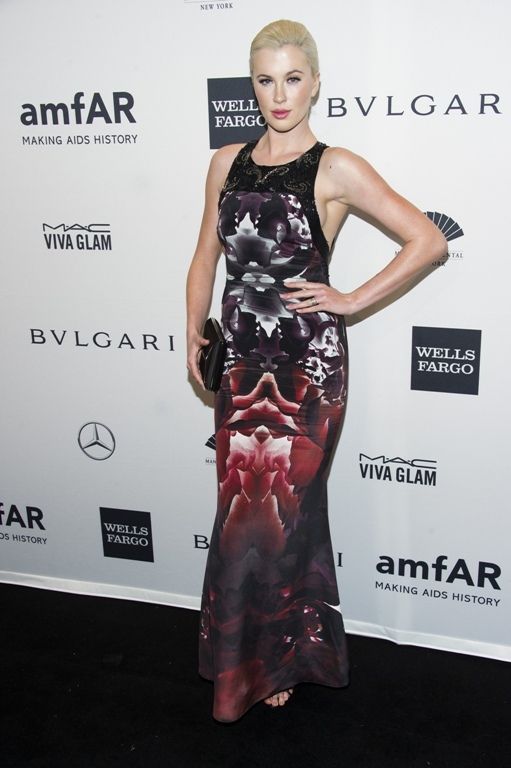 photo IrelandBaldwin-amfARNewYorkGala-002_zpse01ac22d.jpg