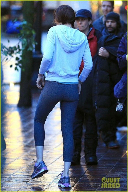 photo jamie-dornan-runs-in-the-rain-for-fifty-shades-of-grey-13_zpse8a465ec.jpg