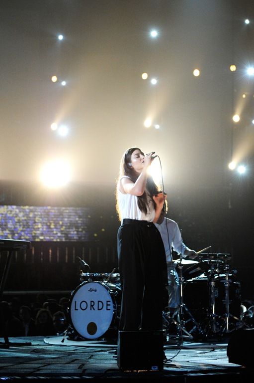 photo lorde-grammy-11_zpsa3c6e56a.jpg