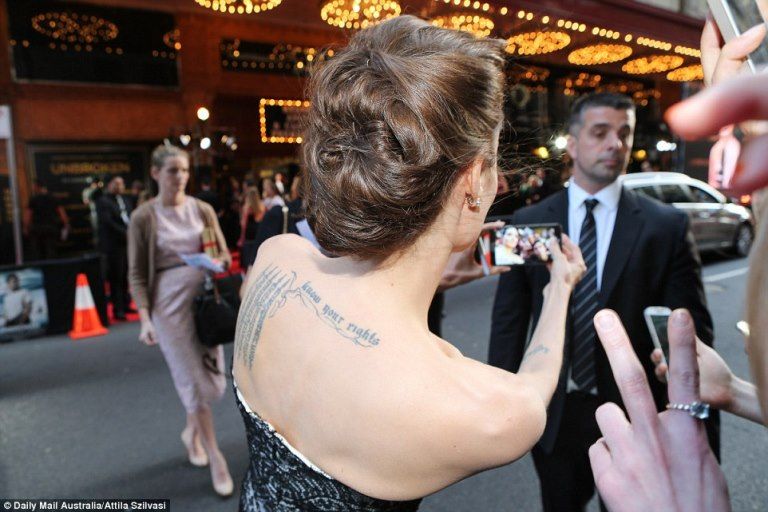 photo 1416220332881_wps_6_Angelina_Jolie_and_Brad_P_zps86fb9bfe.jpg