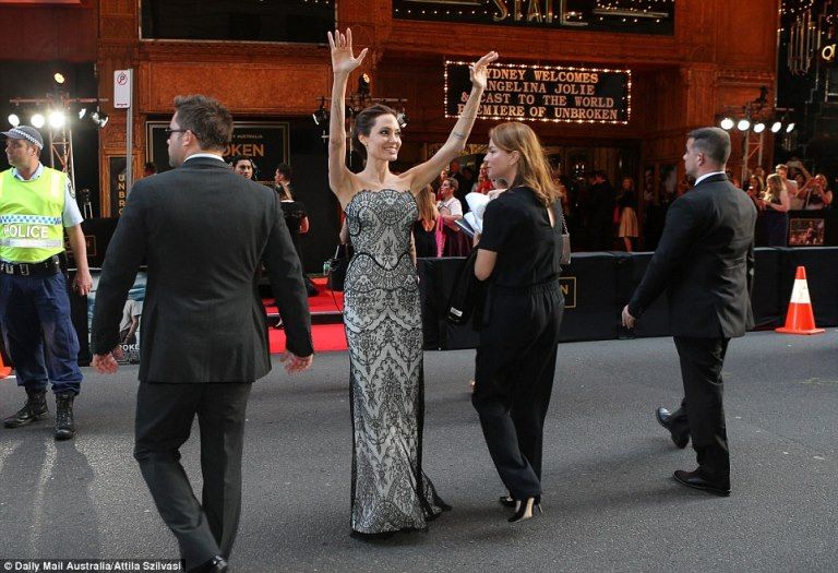 photo 1416223418307_Image_galleryImage_Angelina_Jolie_and_Brad_P_zpsad828436.jpg