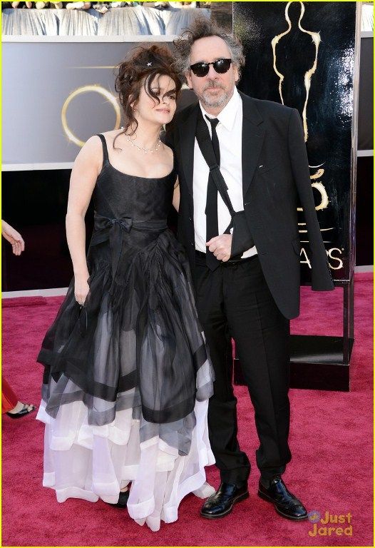 photo helena-bonham-carter-tim-burton-oscars-red-carpet-2013-03_zpsd53dc7c8.jpg