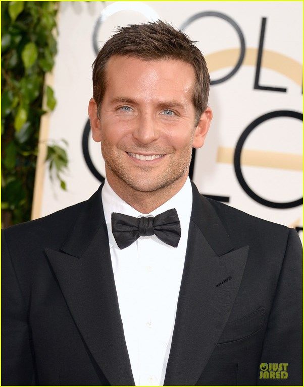 photo bradley-cooper-golden-globes-2014-red-carpet-02_zpsb12ce209.jpg