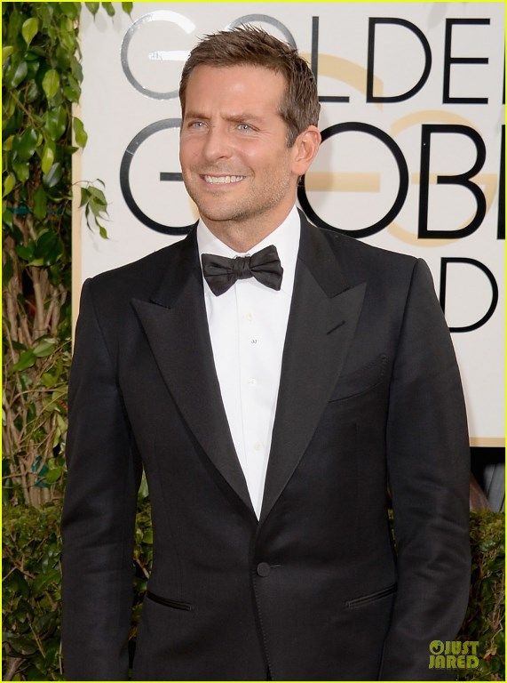photo bradley-cooper-golden-globes-2014-red-carpet-06_zpse61054c7.jpg