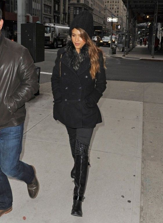 photo JessicaAlbaJessicaAlbaStepsOutNYCfrg6briitYgx_zps888fe9a2.jpg