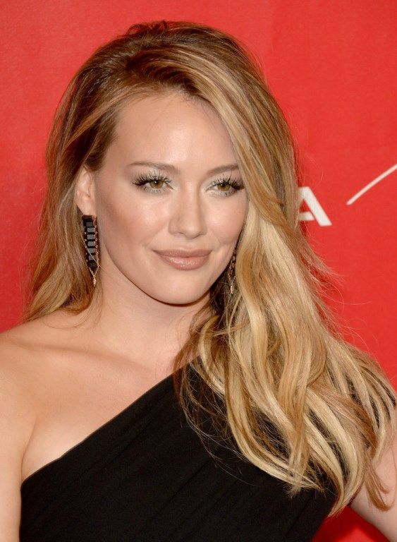 photo HilaryDuff2014MusiCaresPersonYearGalagGXzFmzLSM4x_zps2d9193d2.jpg
