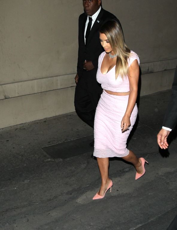 photo KimKardashian_DFSDAW_032_zpsb9ec7fce.jpg