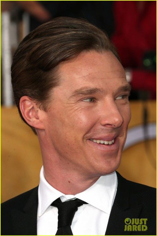 photo benedict-cumberbatch-sag-awards-2014-red-carpet-03_zps010c8e0d.jpg