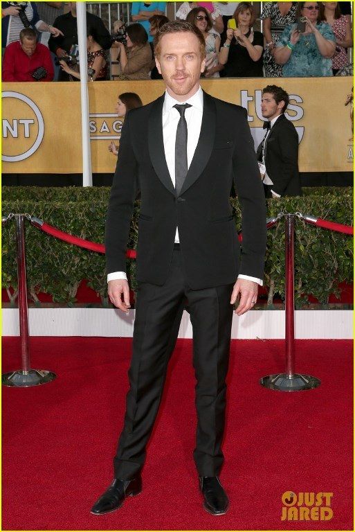photo damien-lewis-morena-baccarin-sag-awards-2014-red-carpet-04_zps893968c0.jpg