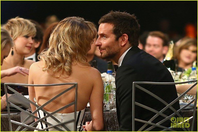 photo suki-waterhouse-sag-awards-2014-with-bradley-cooper-01_zps3b9efa01.jpg
