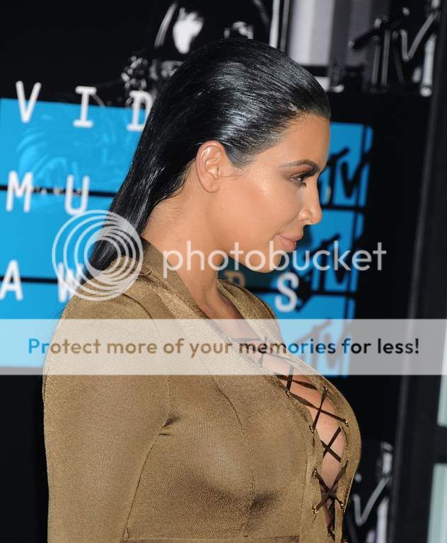  photo Kim Kardashian attends the 2015 MTV Video Music Awards 044_zpsw5zyncw6.jpg