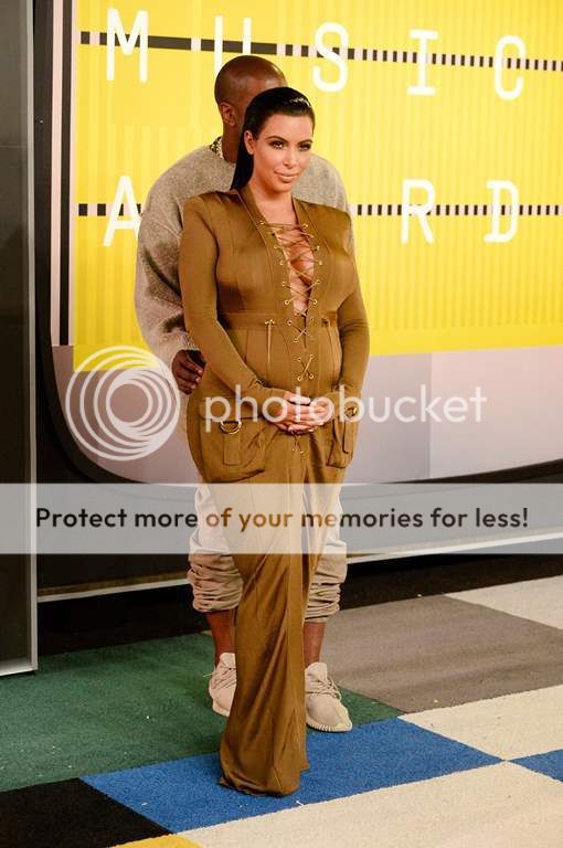  photo Kim Kardashian attends the 2015 MTV Video Music Awards August 30-2015 2018_zps5ug6l0iw.jpg