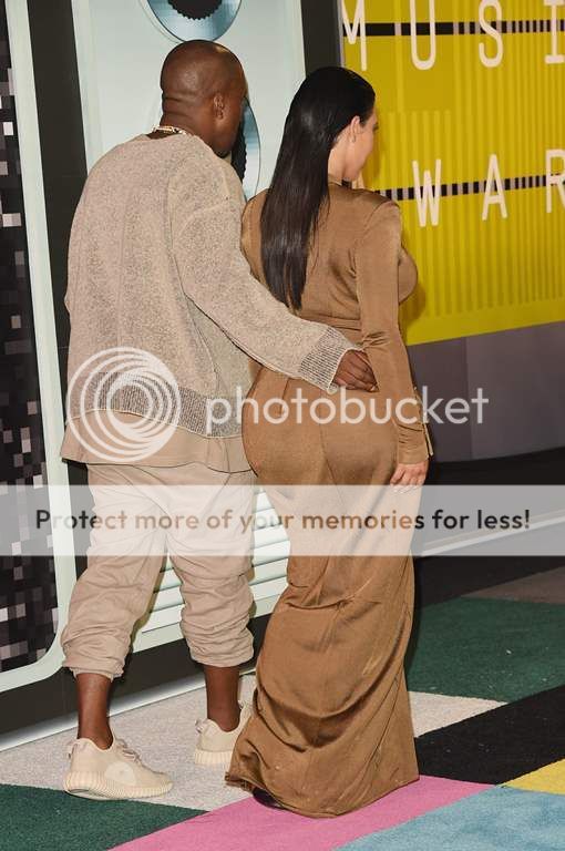  photo Kim Kardashian attends the 2015 MTV Video Music Awards August 30-2015 2057_zpsyiagnmq7.jpg